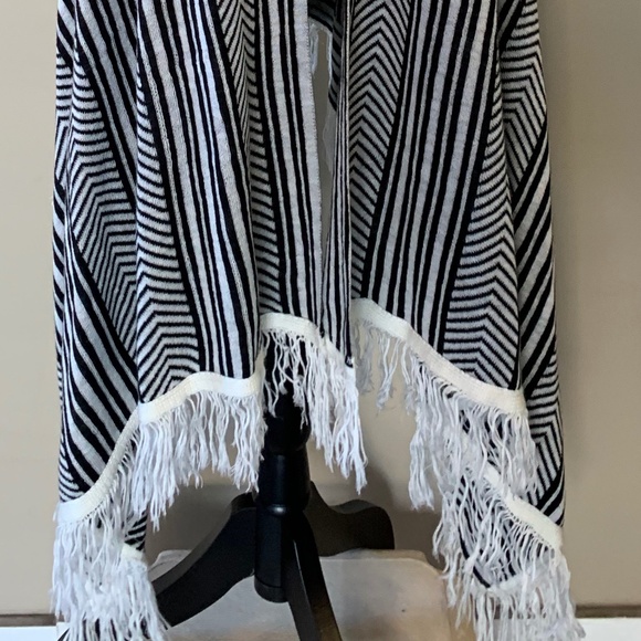 Black and White Striped BCBGeneration Sweater Vest - Picture 4 of 5